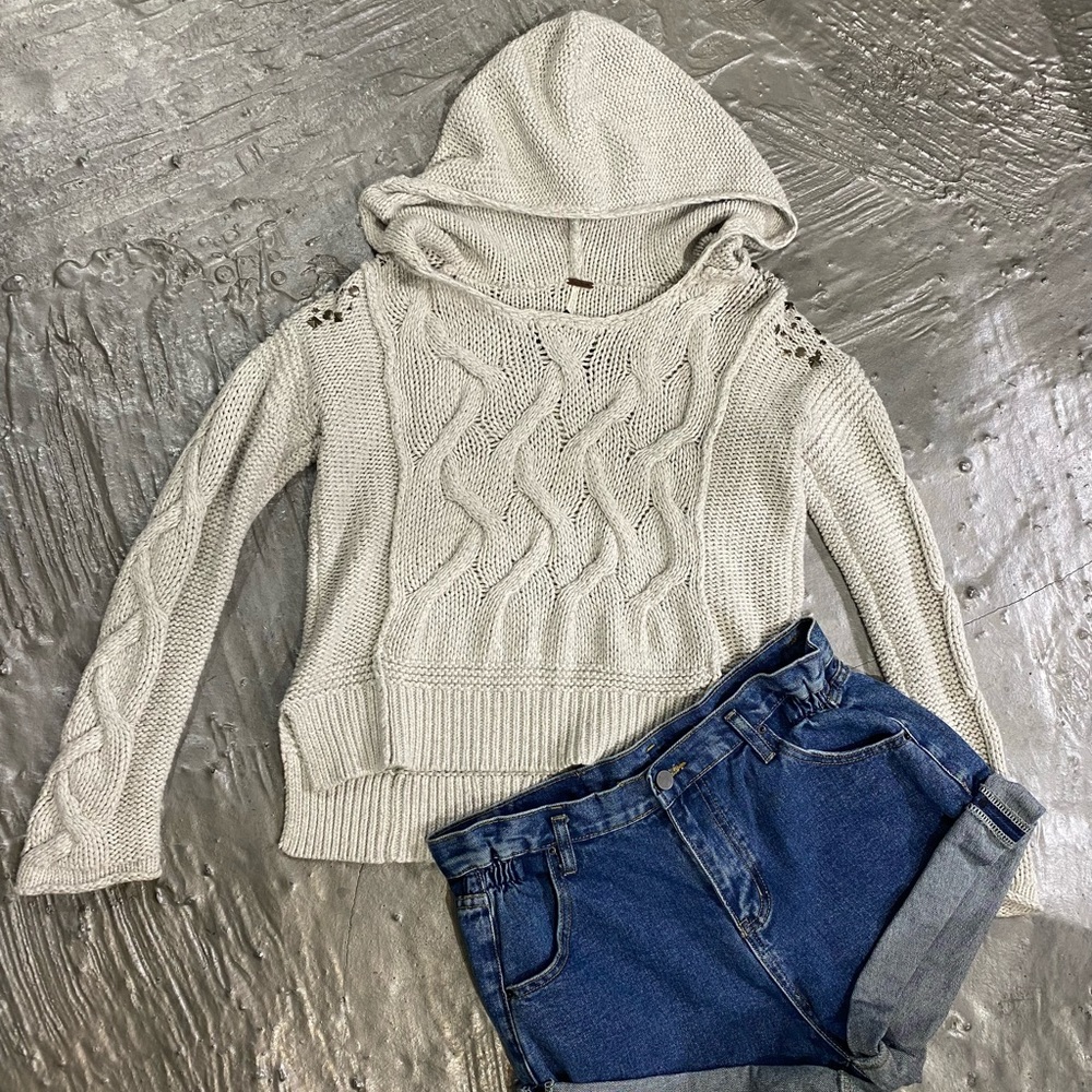 Free people white sweater/ Denim rolled shorts
